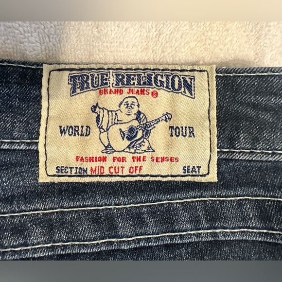 True Religion Mid Cut Off Shorts ‘Rare’ - Size 28 - Picture 3 of 6